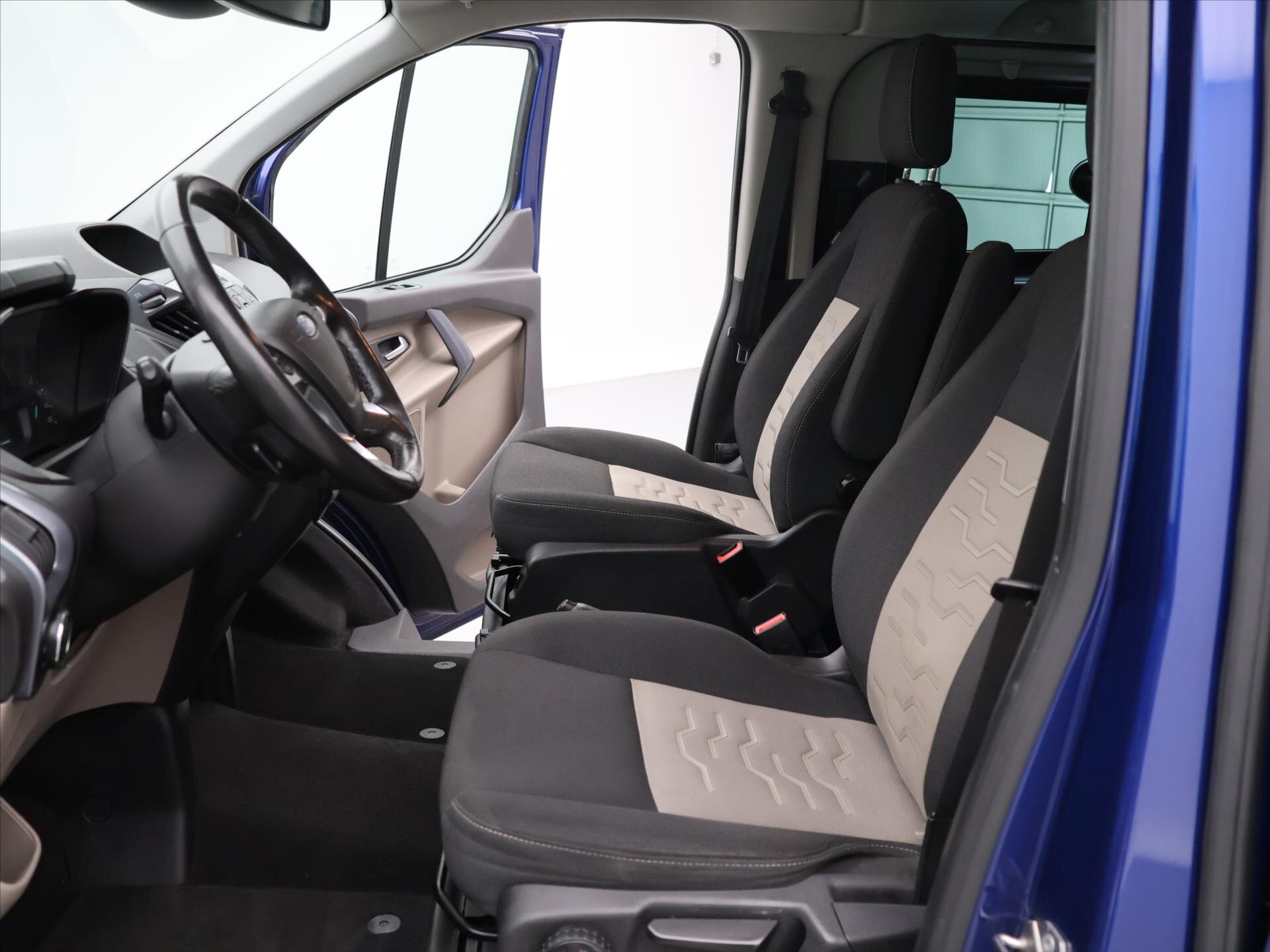 Ford Tourneo Custom Kombi 2,0 l 125 kw