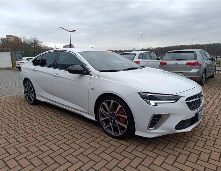 Opel Insignia Liftback 2,0 l 169 kw