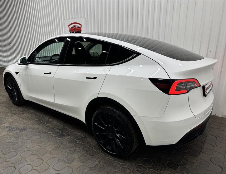Tesla Model Y SUV 0,0 378 kw