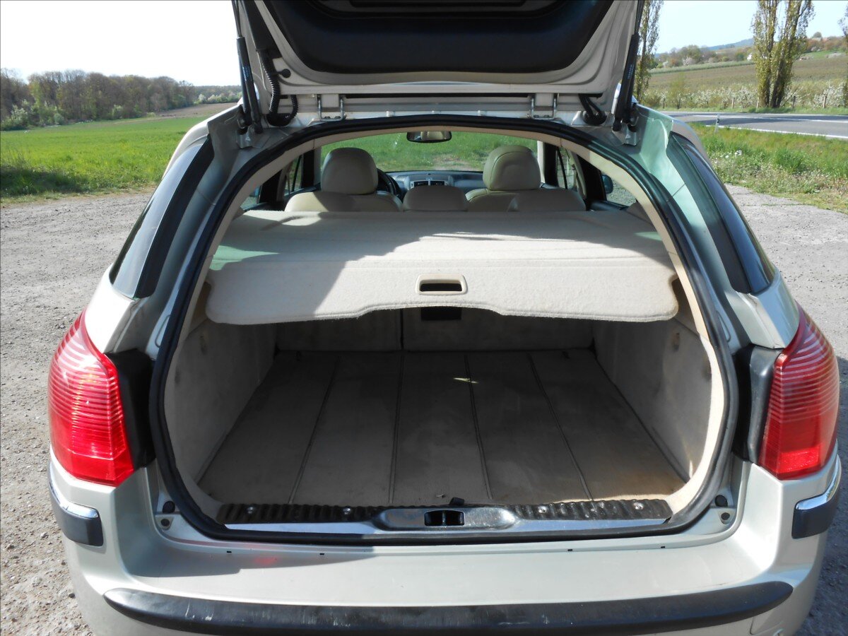 Peugeot 407 Kombi 2,2 l 120 kw