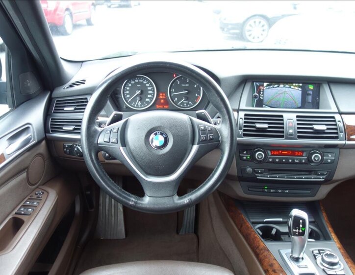 BMW X5 SUV / Terénní 3,0 l 225 kw
