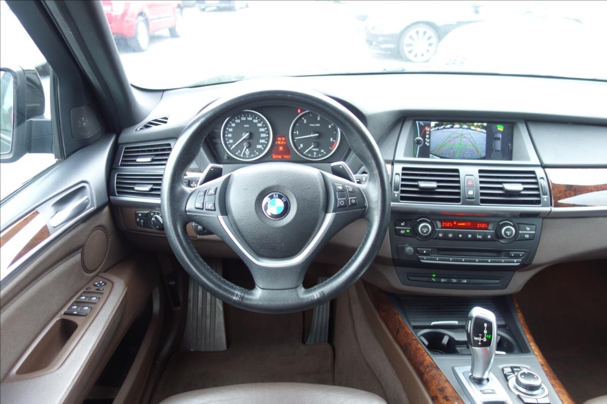 BMW X5 SUV / Terénní 3,0 l 225 kw