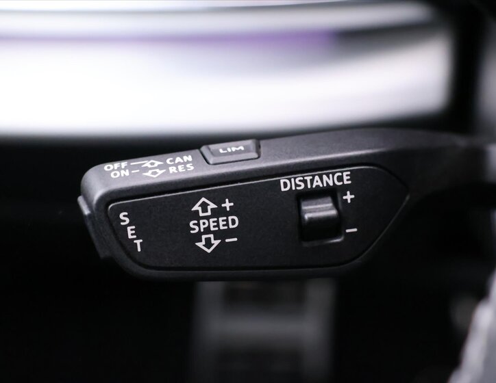 Audi Q8 SUV / Terénní 3,0 l 250 kw