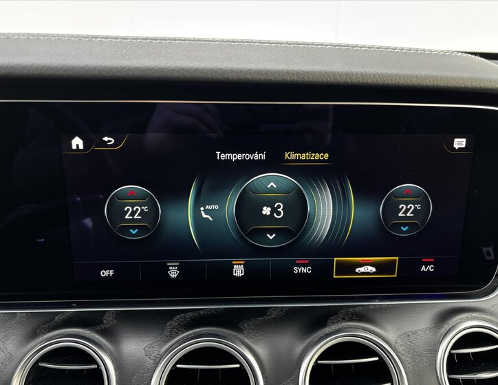 Mercedes-Benz Třídy E Kombi 2,0 l 143 kw