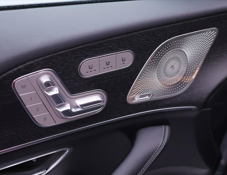 Mercedes-Benz GLS 22