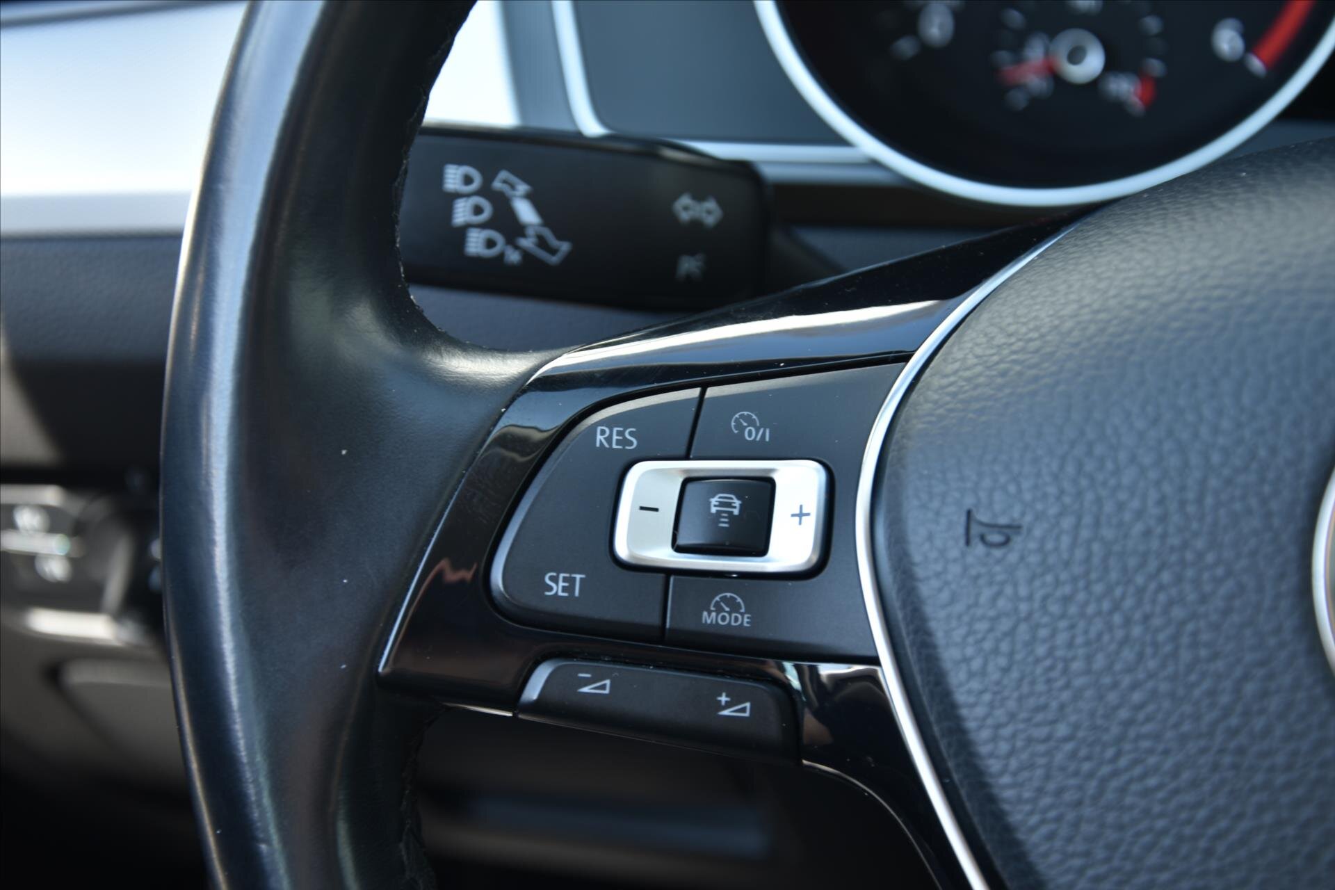 Volkswagen Passat Kombi 1,6 l 88 kw