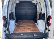 Ford Transit Courier Skříň 998,0 73 kw