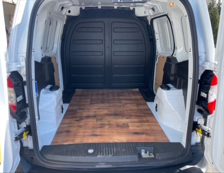 Ford Transit Courier Skříň 998,0 73 kw