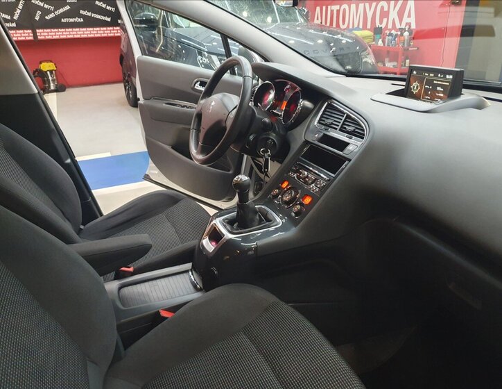 Peugeot 5008 MPV 1,6 l 88 kw