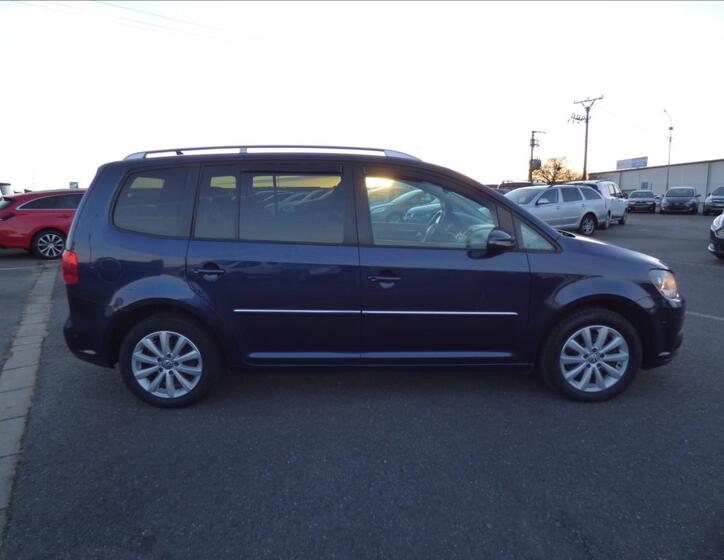 Volkswagen Touran 2