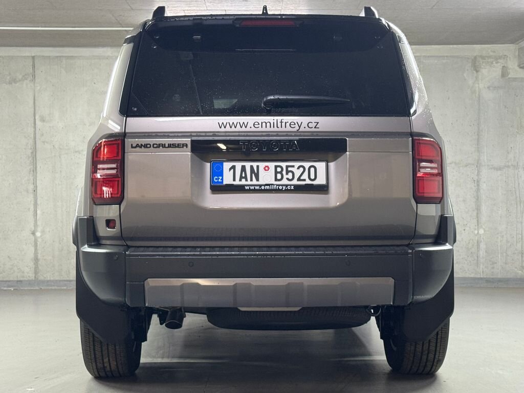 Toyota Land Cruiser SUV / Terénní 2,8 l 150 kw