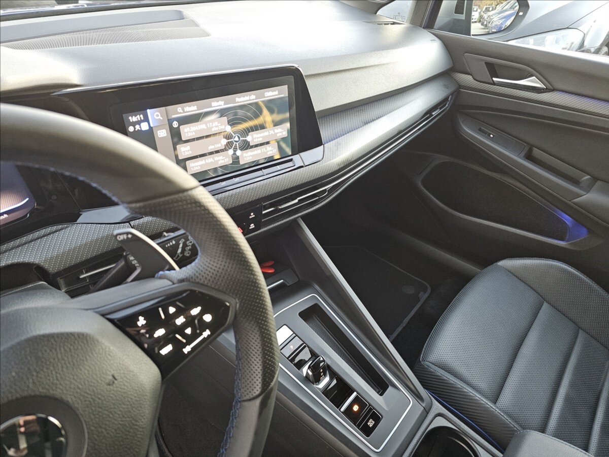 Volkswagen Golf Kombi 2,0 l 235 kw