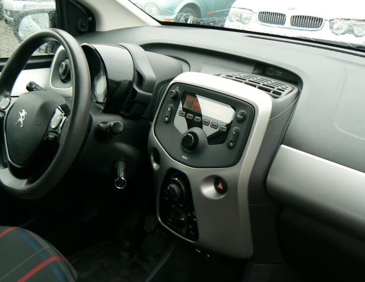 Peugeot 108 15