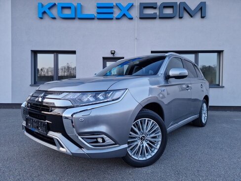 Mitsubishi Outlander SUV / Terénní 2,4 l 165 kw