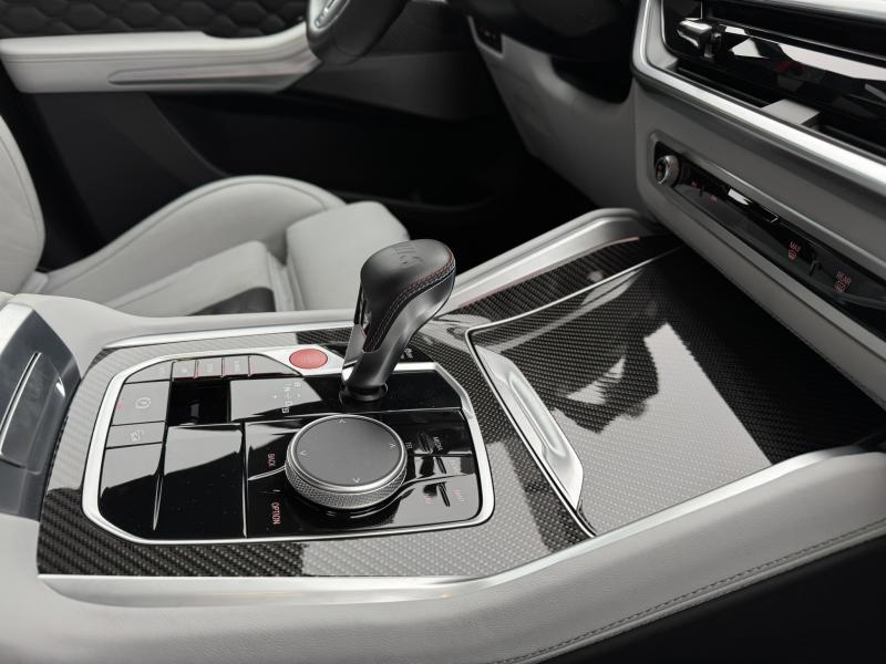 BMW X5 SUV 4,4 l 460 kw