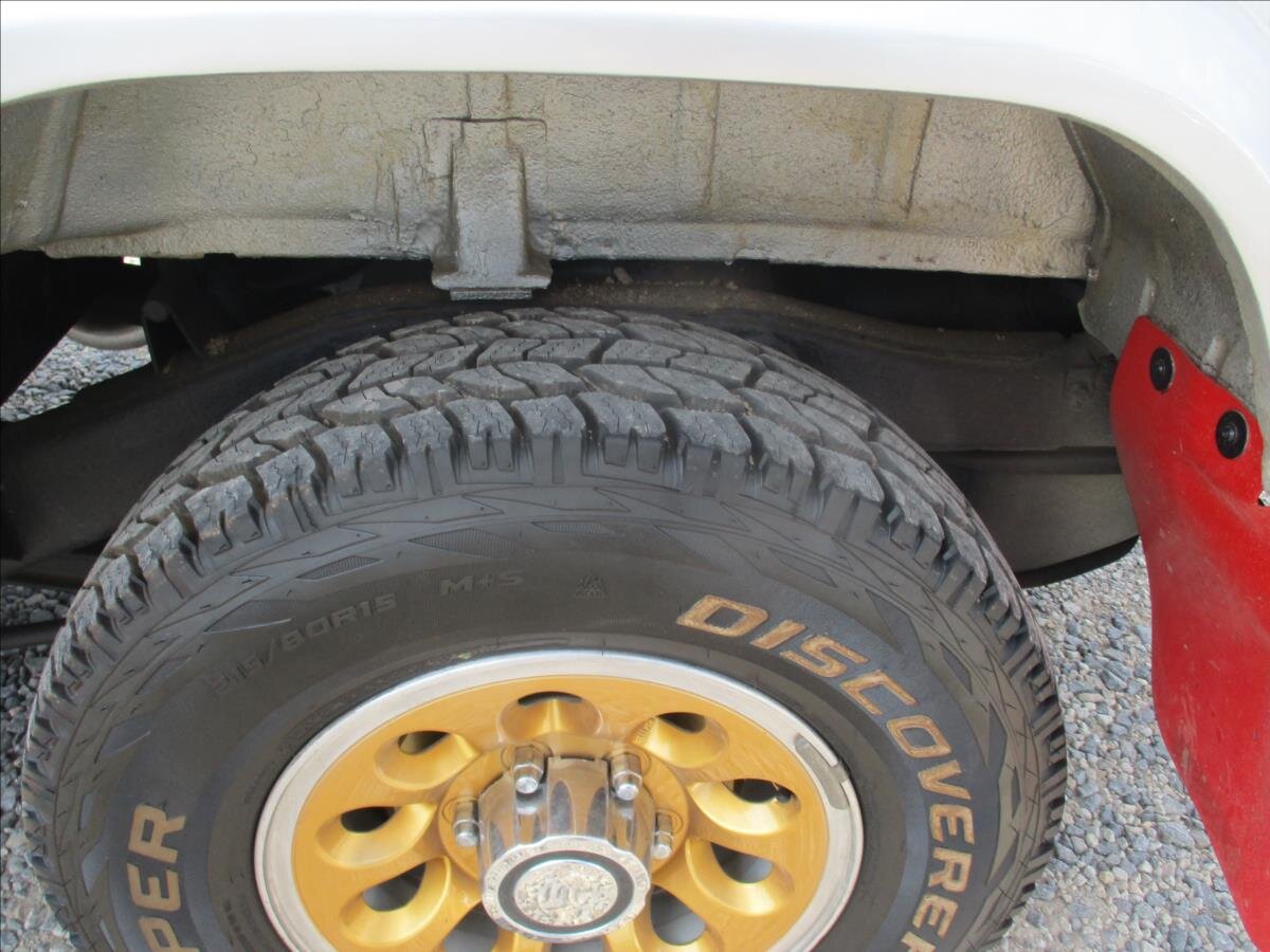 Mitsubishi Pajero SUV 2,5 l 70 kw