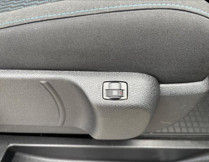 Peugeot Traveller Kombi 2,0 l 110 kw