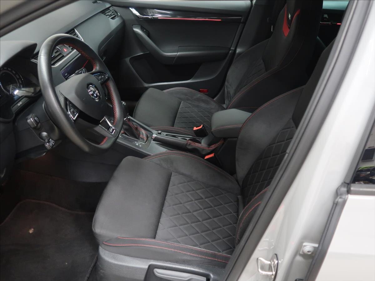 Škoda Octavia Kombi 2,0 l 180 kw