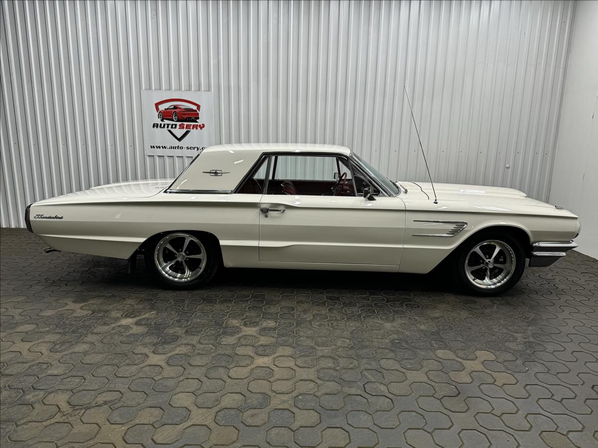 Ford Thunderbird