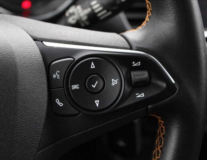 Opel Crossland X SUV / Terénní 1,2 l 81 kw