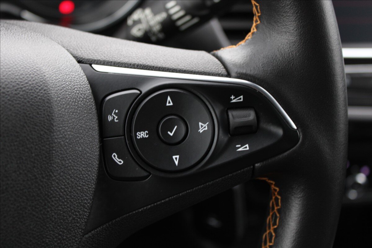 Opel Crossland X SUV / Terénní 1,2 l 81 kw