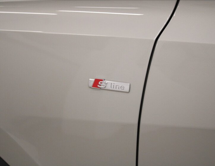 Audi Q8 SUV 3,0 l 210 kw