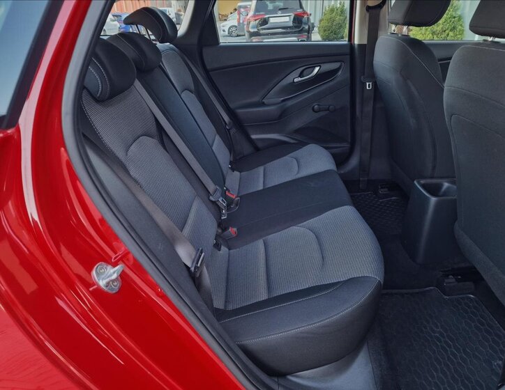 Hyundai i30 Kombi 998,0 88 kw