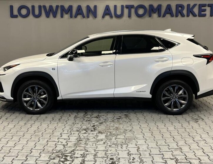 Lexus NX 300h SUV / Terénní 2,5 l 145 kw