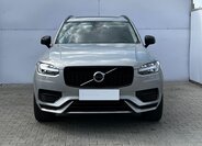 Volvo XC90 SUV / Terénní 2,0 l 335 kw