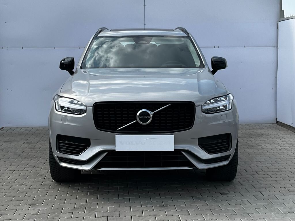 Volvo XC90 SUV / Terénní 2,0 l 335 kw
