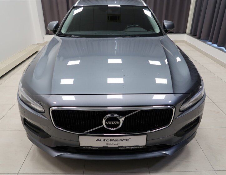 Volvo V90 2