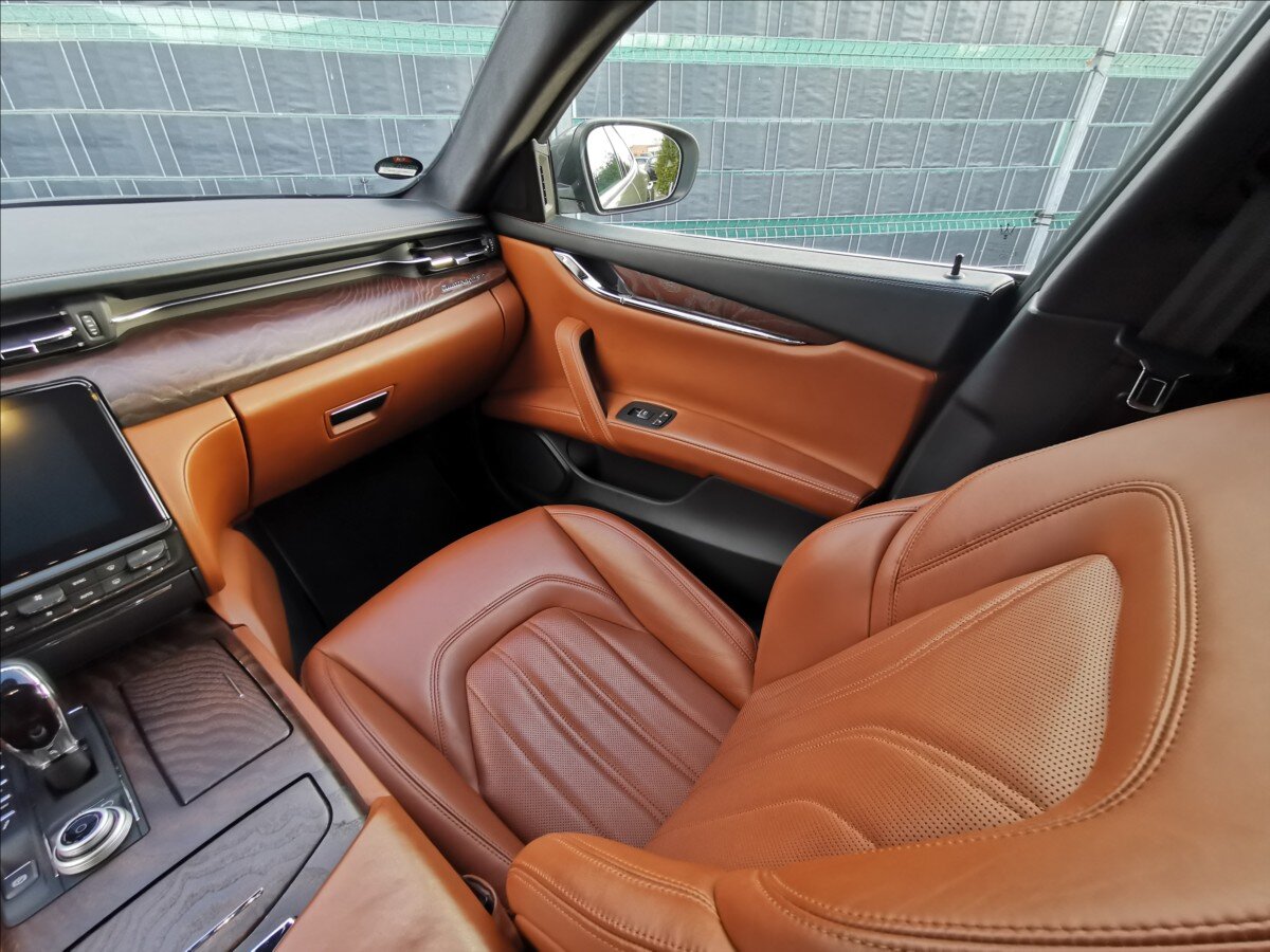 Maserati Quattroporte Sedan 3,0 l 202 kw