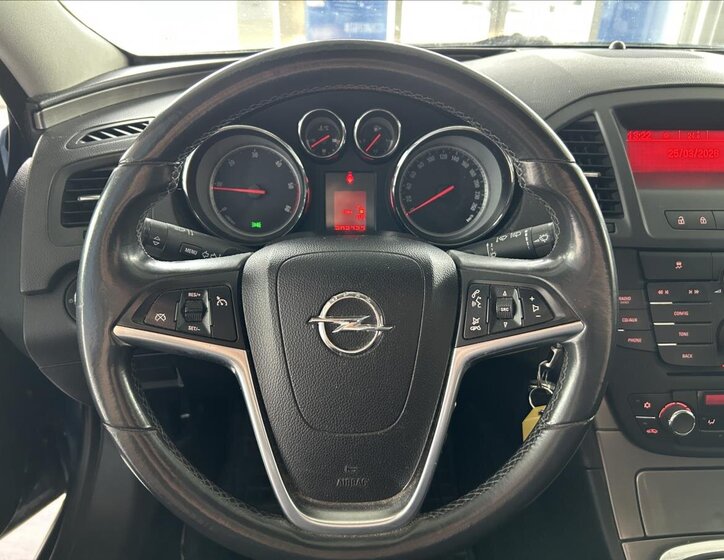 Opel Insignia Kombi 2,0 l 96 kw
