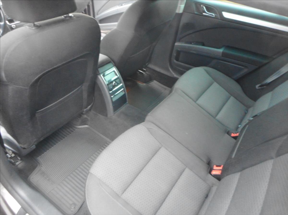 Škoda Superb Kombi 2,0 l 103 kw