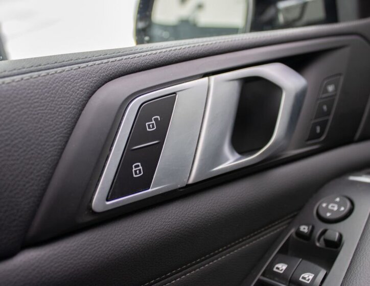 BMW X5 SUV 3,0 l 195 kw