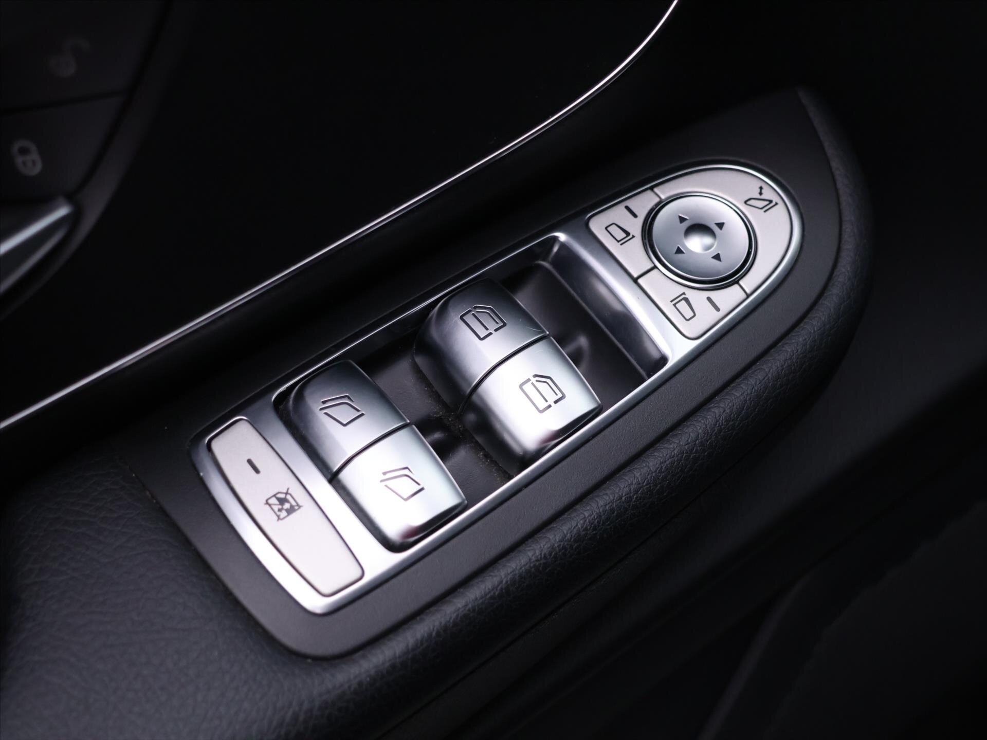 Mercedes-Benz Třídy V Kombi 2,0 l 174 kw