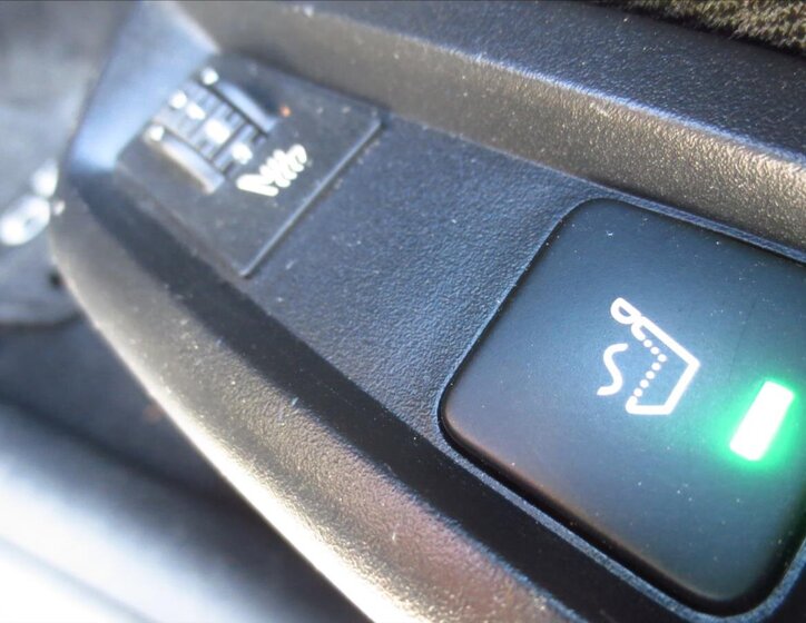 Citroën C5 Sedan / Limuzína 2,0 l 103 kw