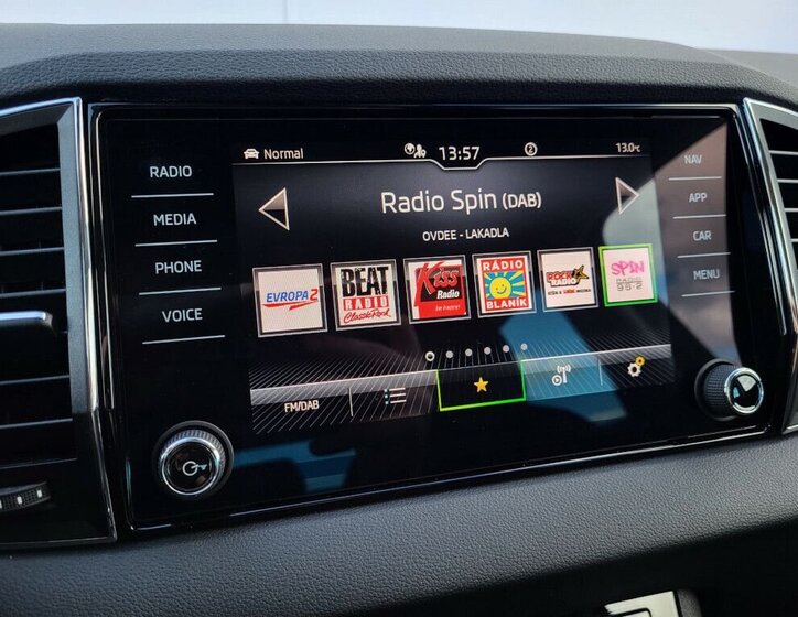 Škoda Karoq SUV / Terénní 1,5 l 110 kw