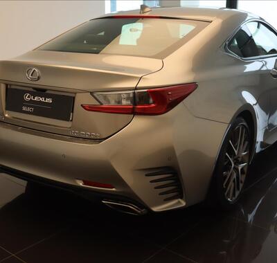 Lexus RC 200t 9