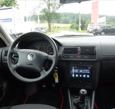 Volkswagen Golf 25