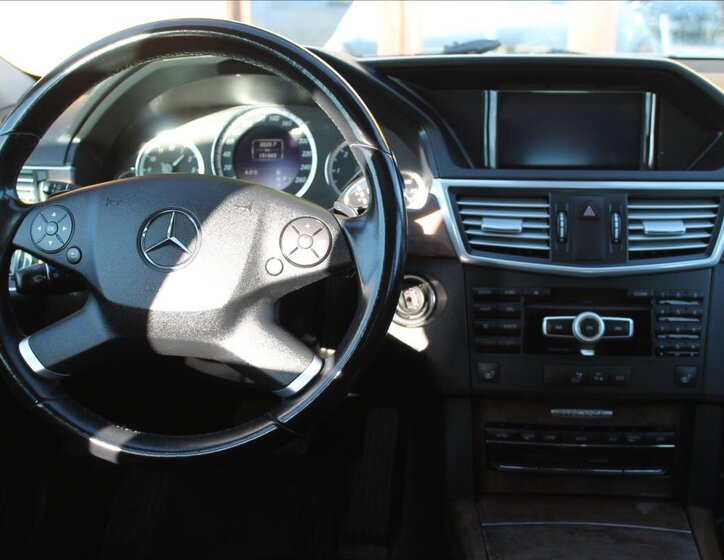 Mercedes-Benz Třídy E Kombi 2,1 l 125 kw