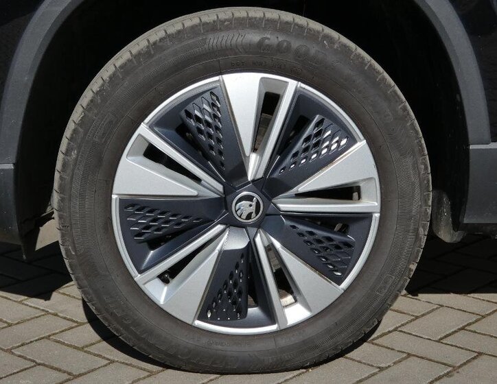 Škoda Karoq SUV / Terénní 1,5 l 110 kw