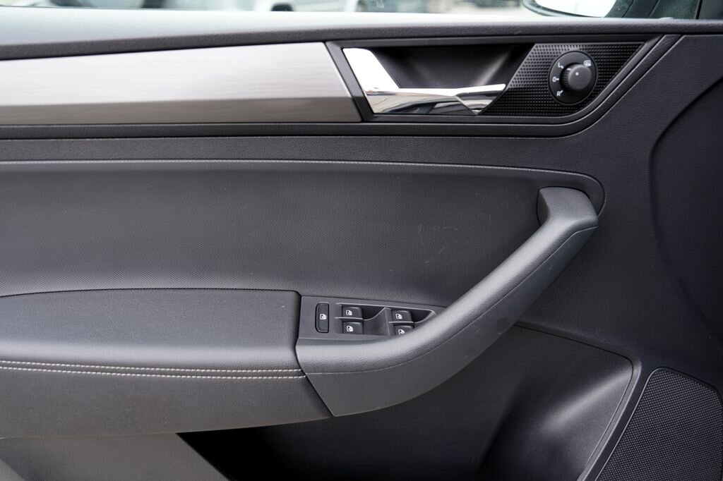 Škoda Rapid Sedan / Limuzína 999,0 70 kw