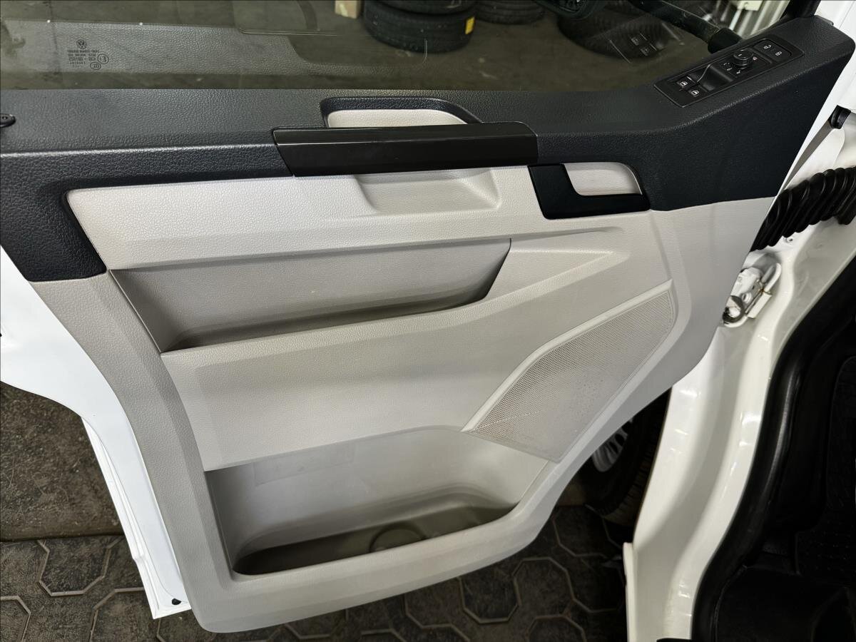 Volkswagen Transporter Valník 2,0 l 110 kw