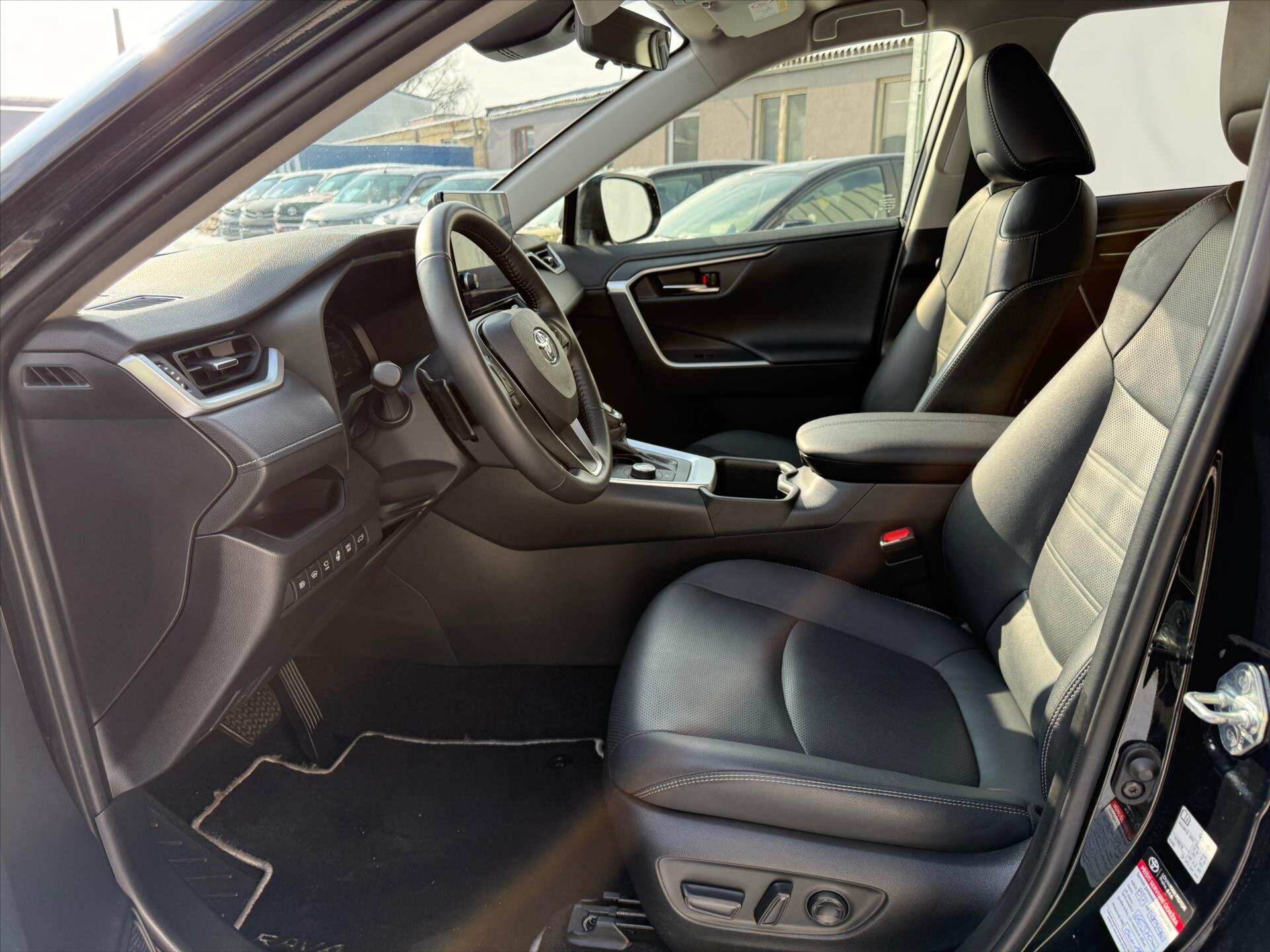 Toyota RAV4 SUV / Terénní 2,5 l 131 kw