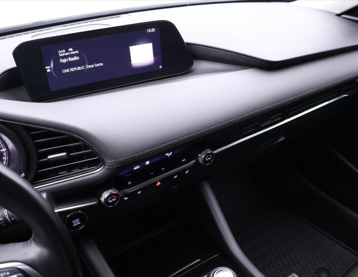 Mazda 3 Sedan 2,0 l 137 kw