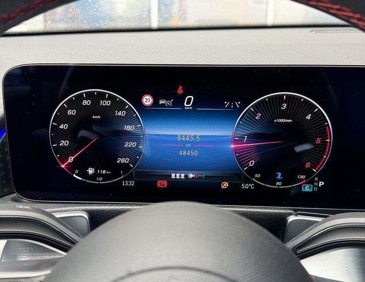 Mercedes-Benz GLB SUV / Terénní 2,0 l 110 kw