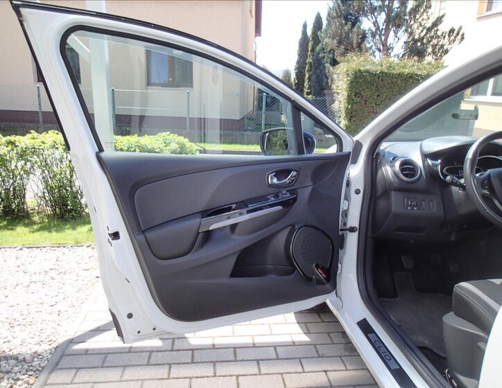 Renault Clio Hatchback 1,1 l 54 kw