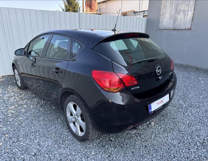 Opel Astra 10