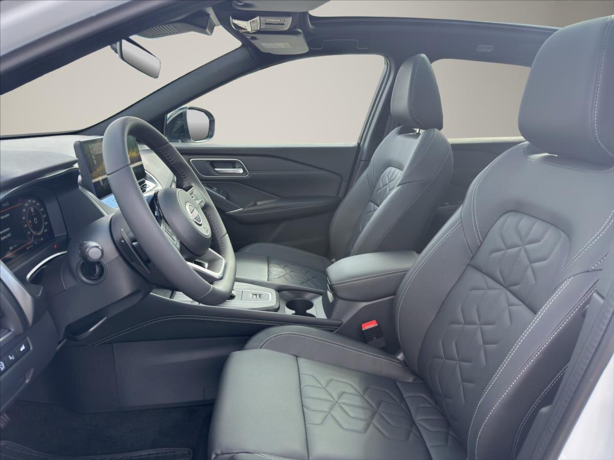 Nissan Qashqai SUV / Terénní 1,3 l 116 kw